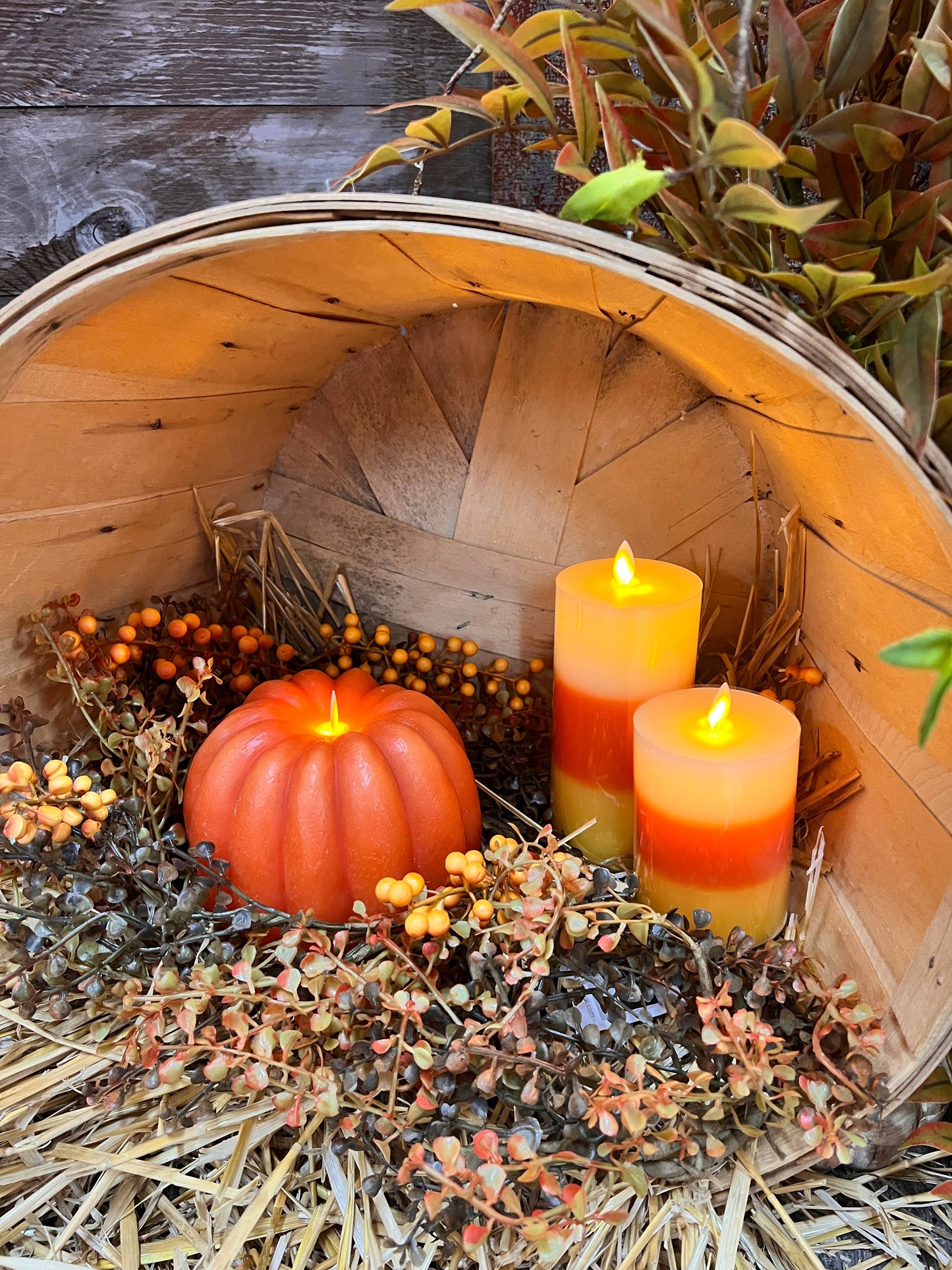 Orange Pumpkin Carved Moving Flame 4.5x2.75in