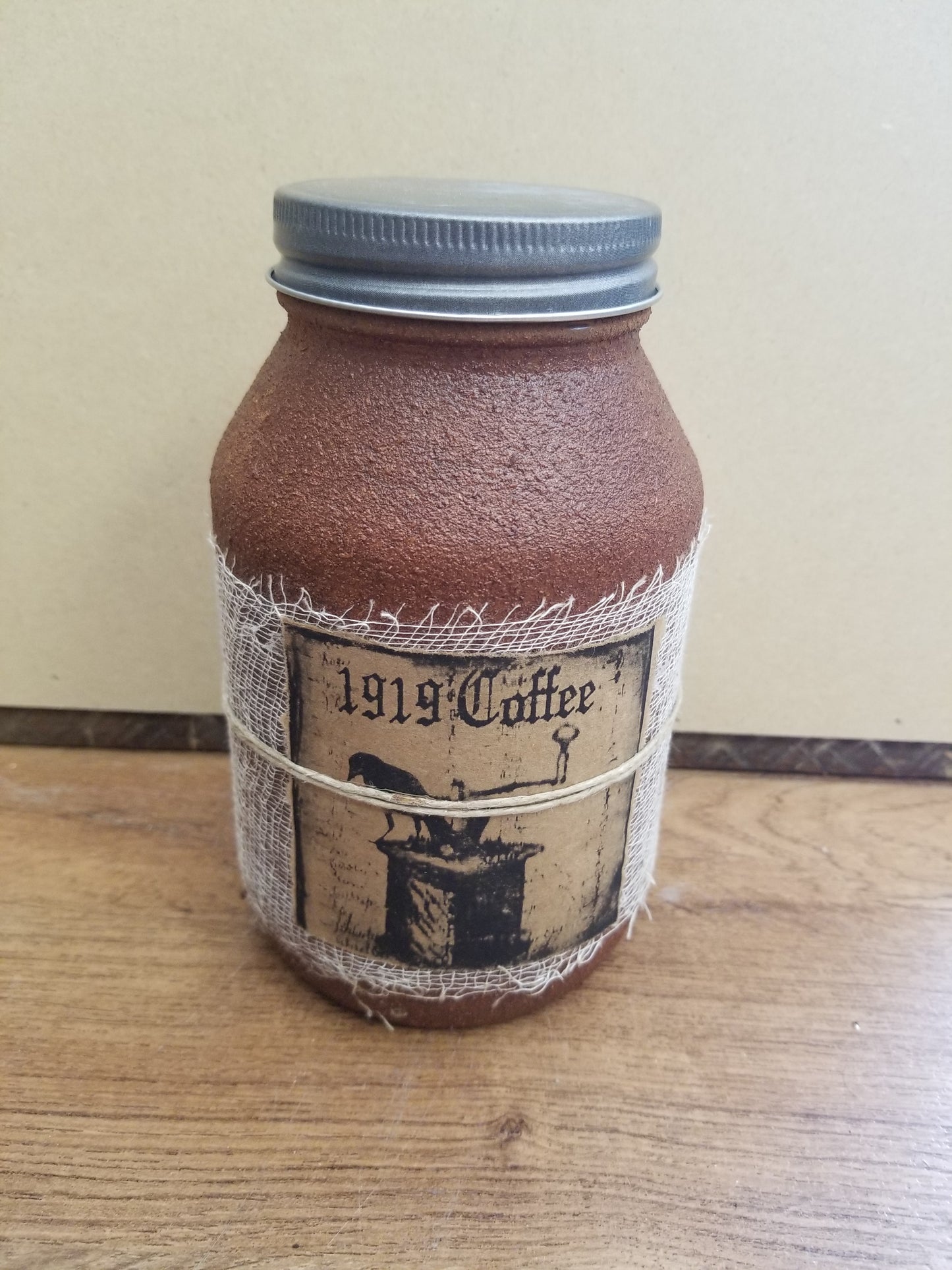 Primitive Candle - 32oz. - Burns up to 100 Hours